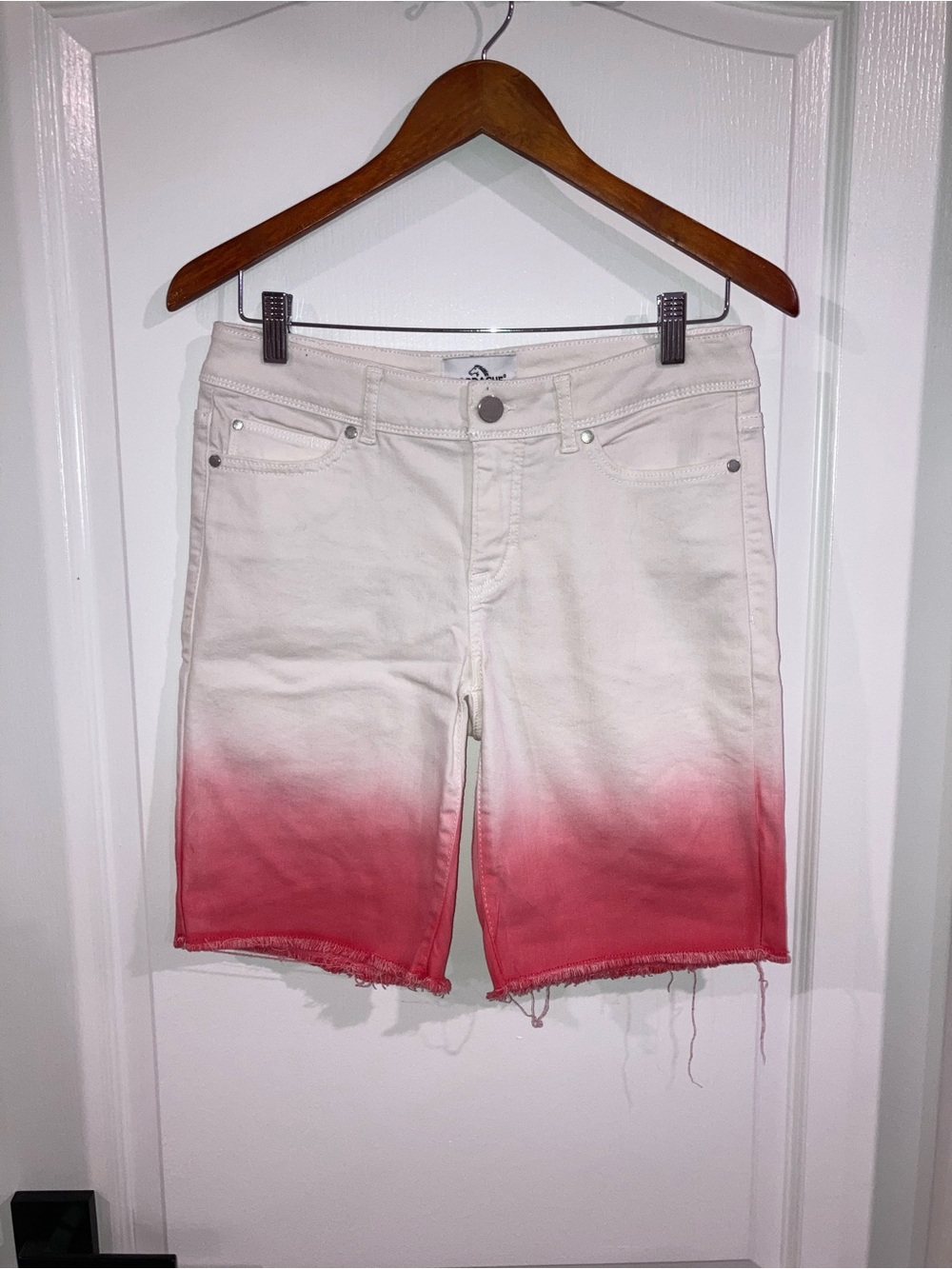 Jordache Ombre Dip-Dye White & Pink Denim Shorts - size 4
